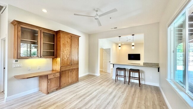 Building Photo - Stunning Fully Detached Casita on Private ...