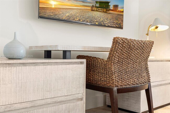 Building Photo - 102 24th St