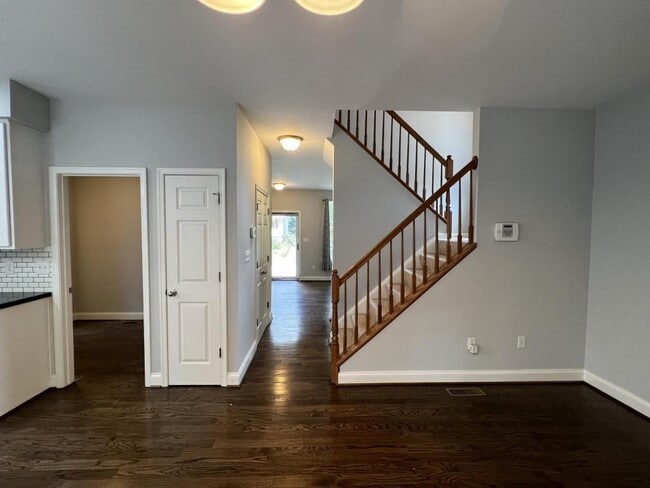 Building Photo - 3507 Spring Rd