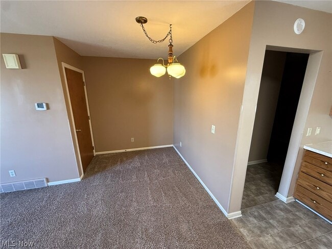 Building Photo - 604 Harger St