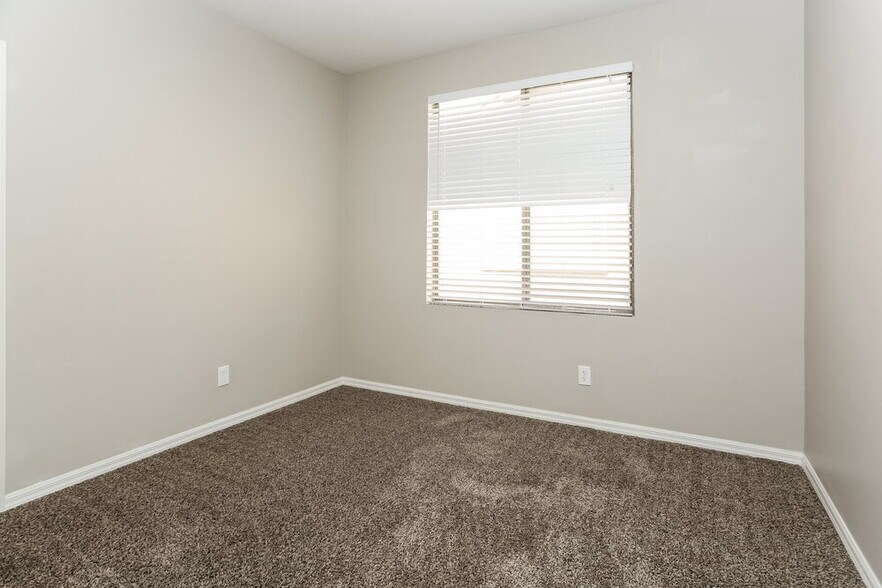 Building Photo - 5832 Magic Oak St