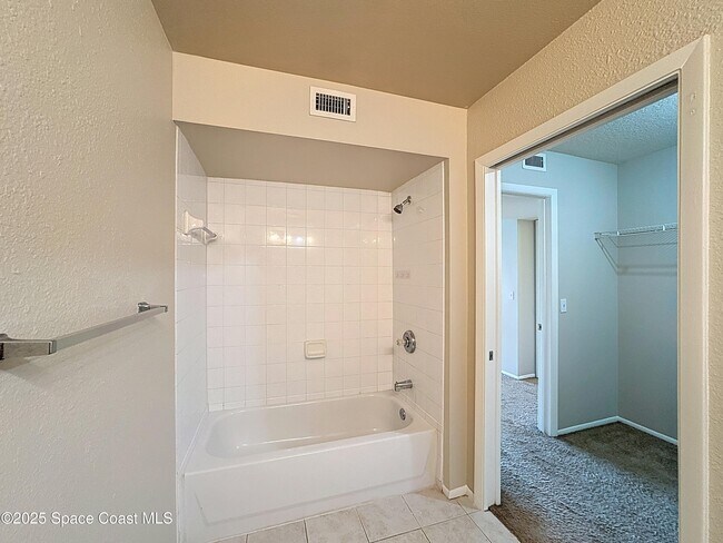 Building Photo - 1821 Long Iron Dr