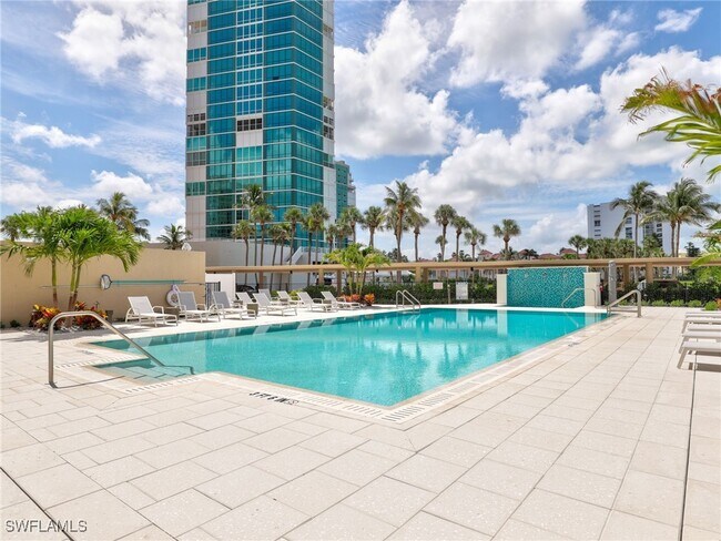 Building Photo - 4001 Gulf Shore Blvd N