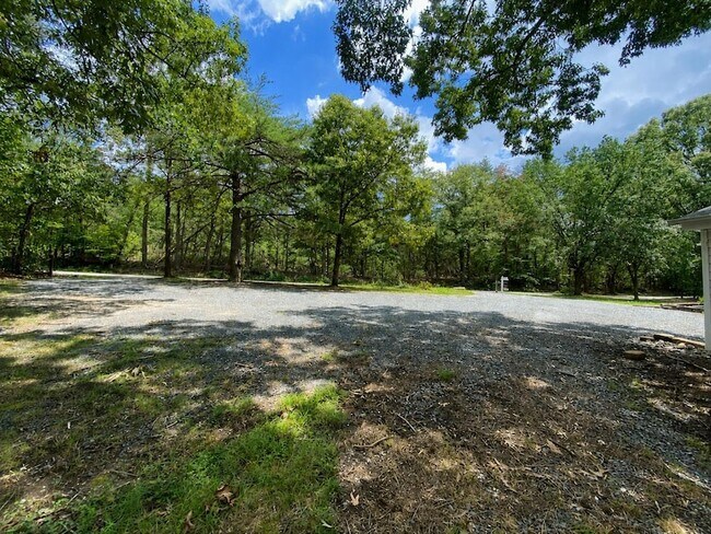 Building Photo - 31 Hamn Ln