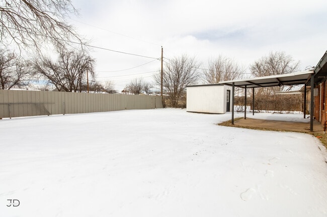 Building Photo - 1708 Cimarron Trail