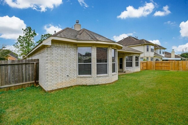 Building Photo - 211 Elana Ln