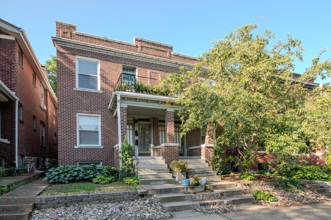 Primary Photo - 4016-18 Flad Ave - 4018