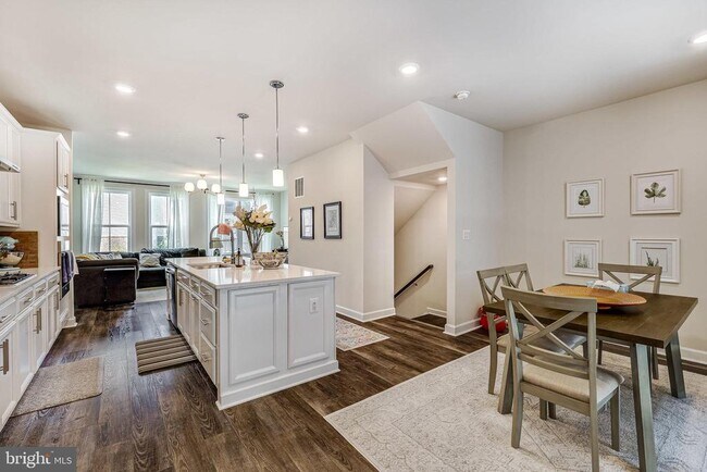 Building Photo - 2335 Water Promenade Ave