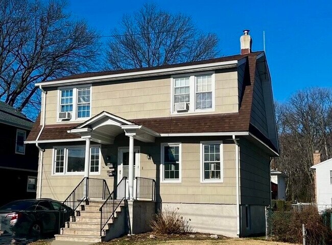 Building Photo - 251-253 Orchard St
