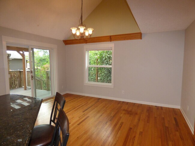 Building Photo - Rent Special: 1/2 Off January's Rent!