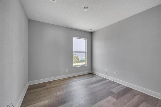 Building Photo - 408 Seafoam Cir