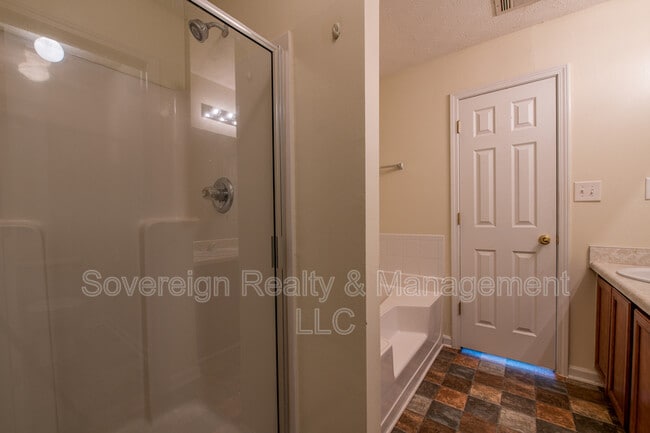 Building Photo - 3716 Harvest Dr