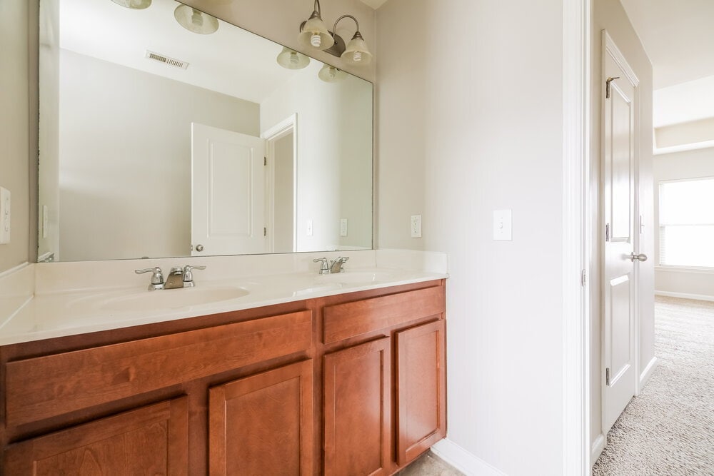 Building Photo - 1336 Ujamaa Dr