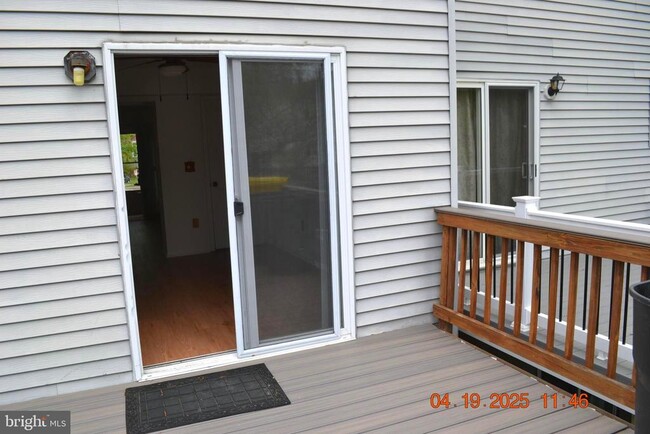 Building Photo - 351 Cool Breeze Ct