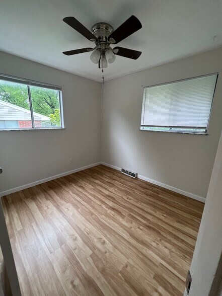 Bedroom 2 - 1112 Chargene