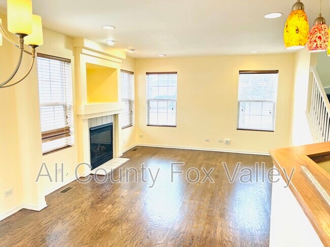 Building Photo - 2340 Stoughton Cir