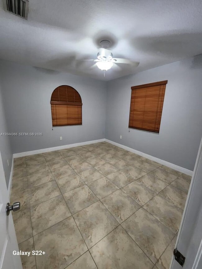 Building Photo - 3187 SW 143rd Pl