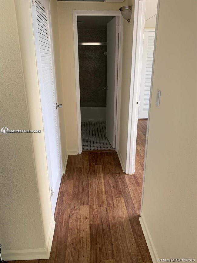 Building Photo - 3901 S Ocean Dr