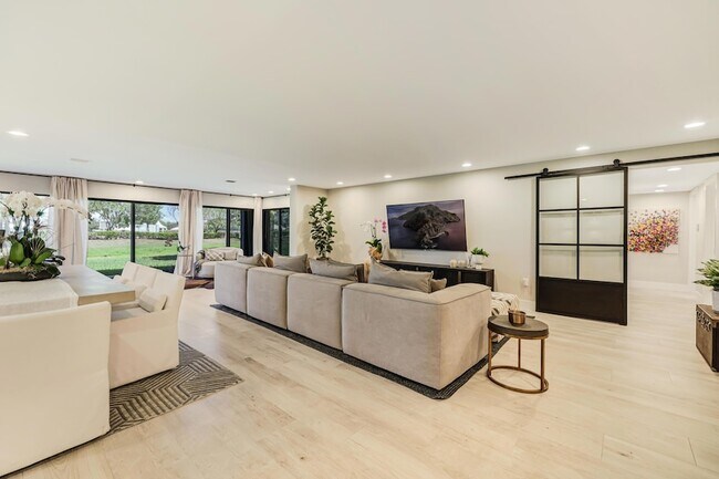 Building Photo - 2835 Polo Island Dr