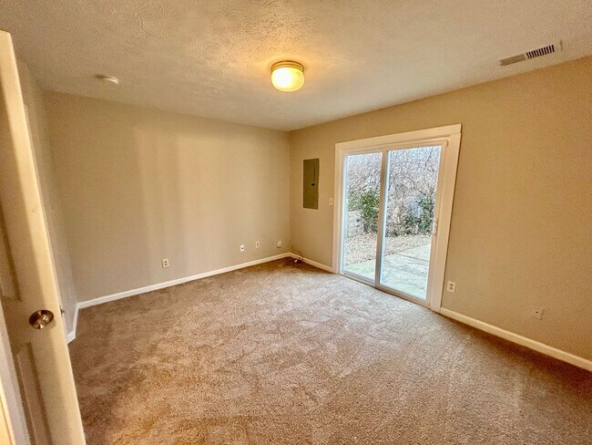 Building Photo - 219 Simba Way