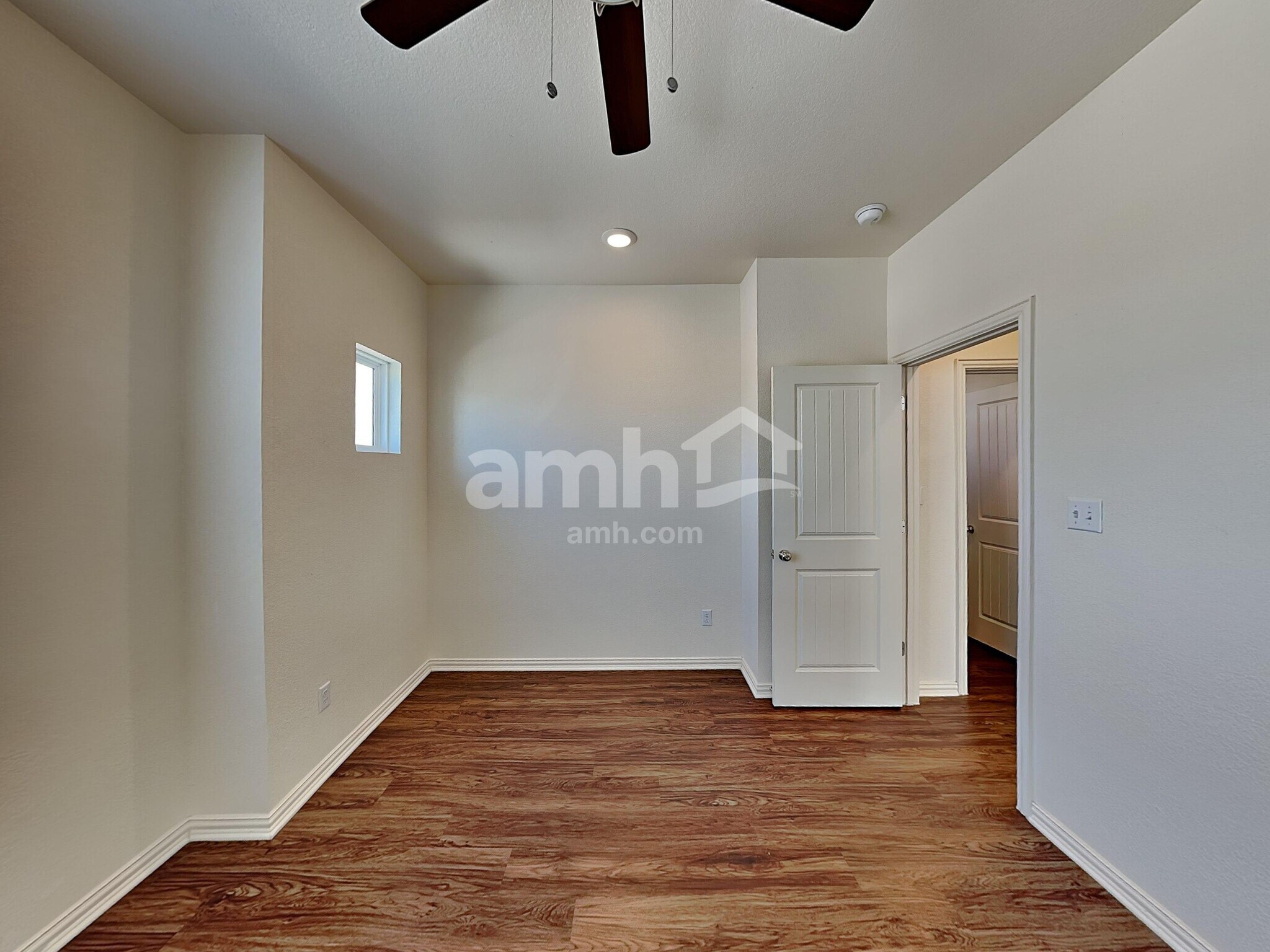 Building Photo - 2722 Lillybrook Ln