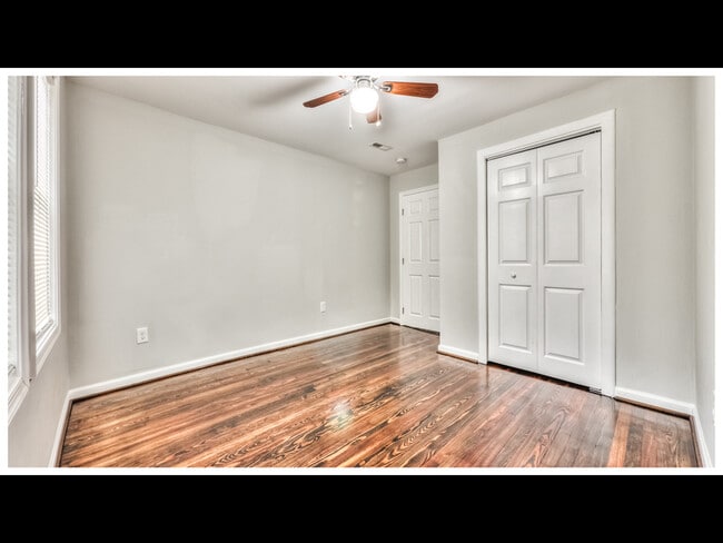 Building Photo - 422 Walcott Rd