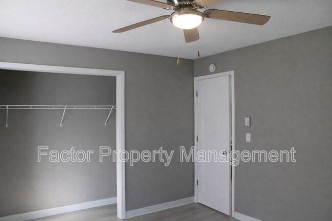 Building Photo - 418 Allan Ave