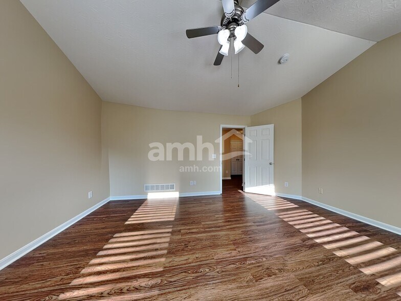 Building Photo - 7638 Sandstone Trl