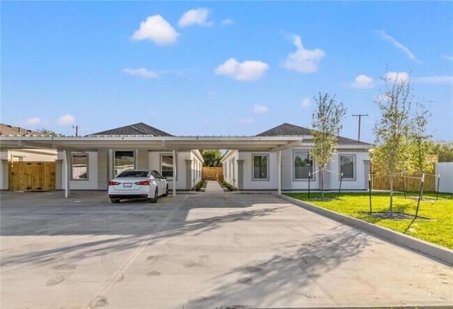 Primary Photo - 1216 Shavano Dr