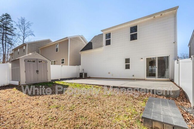 Building Photo - 7621 Mockernut Dr