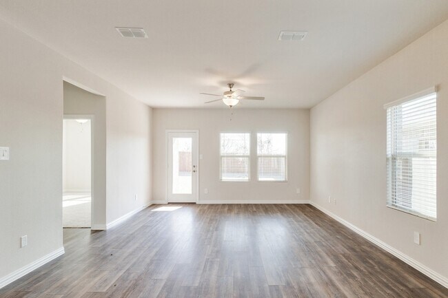 Building Photo - 111 Caliber Ct