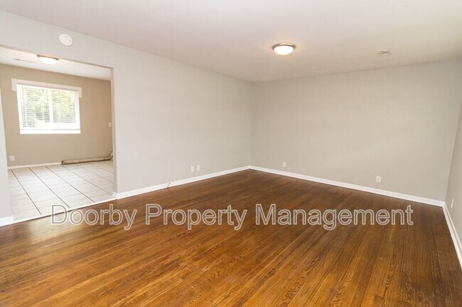 Building Photo - 2418 Hickory Valley Rd