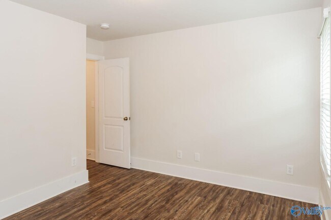 Building Photo - 182 Cherry Laurel Dr
