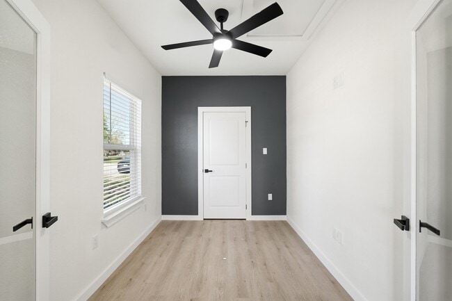 Building Photo - 6511 Old Massey Rnch Rd