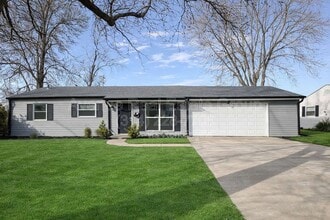 Building Photo - 203 Briscoe Ave