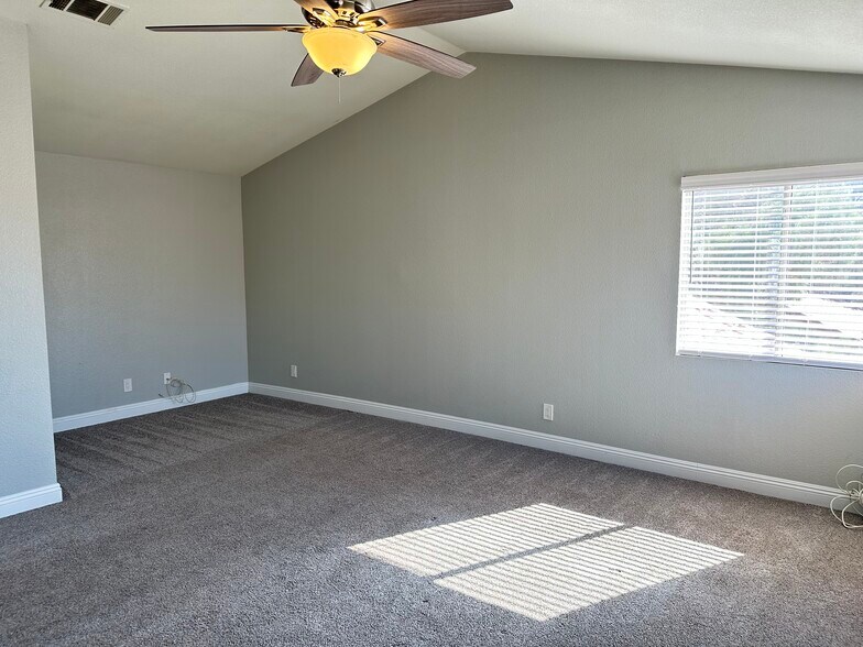 Oversized master bedroom space - 3320 Haven Beach Way