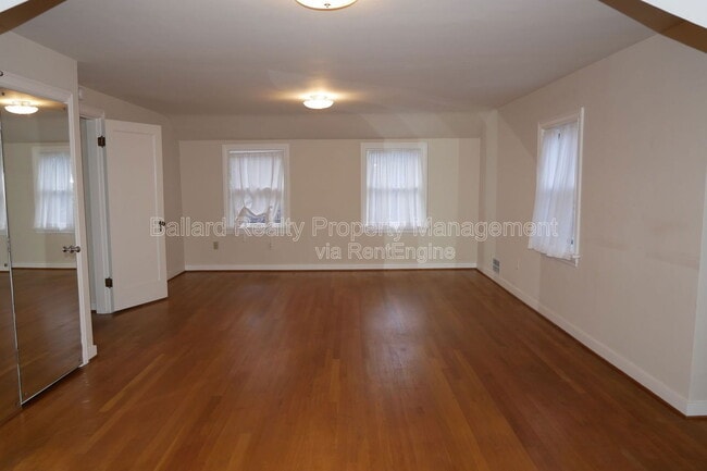 Building Photo - 1403 2nd Ave N