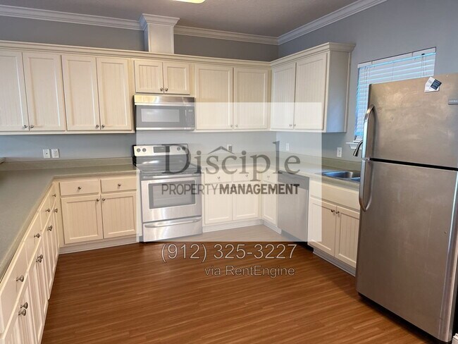 Building Photo - 273 Vining Way