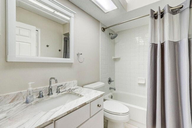 Building Photo - Enjoy Florida Lifestyle on Amelia Island