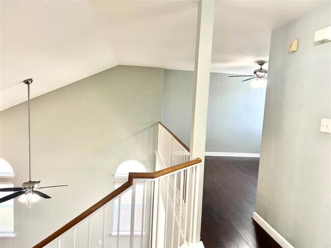 Building Photo - 10516 Dunham Forest Rd