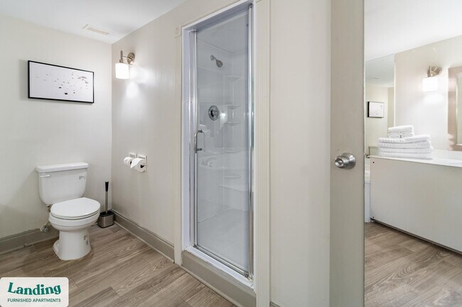 Building Photo - 1362 Passenger St