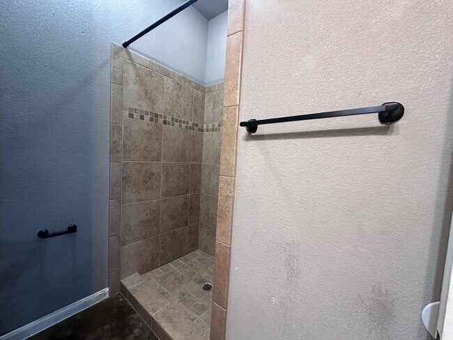 Building Photo - 200 Mauna Kea Ln