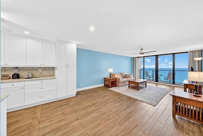 Building Photo - 2301 S Ocean Dr