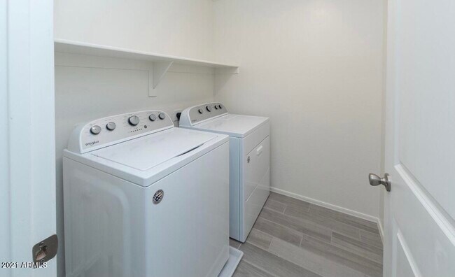 Building Photo - 7255 N 125th Dr