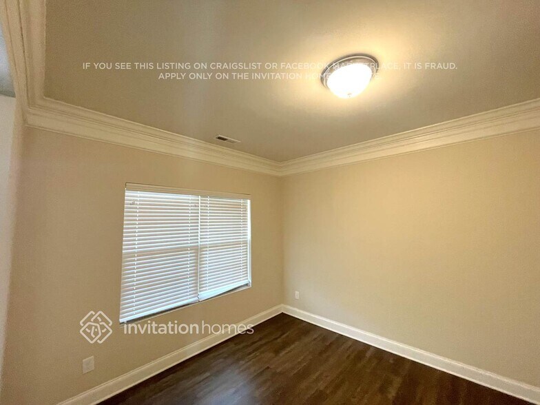 Building Photo - 5386 Roberta Crossing Dr