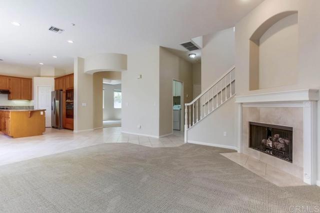 Building Photo - 1121 Alexandra Ln