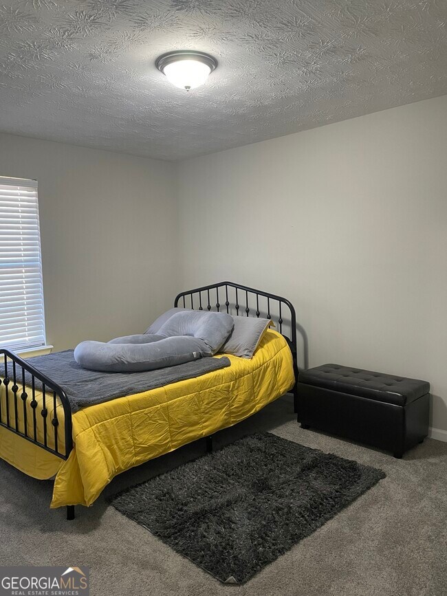 Building Photo - 6205 Littleton Dr
