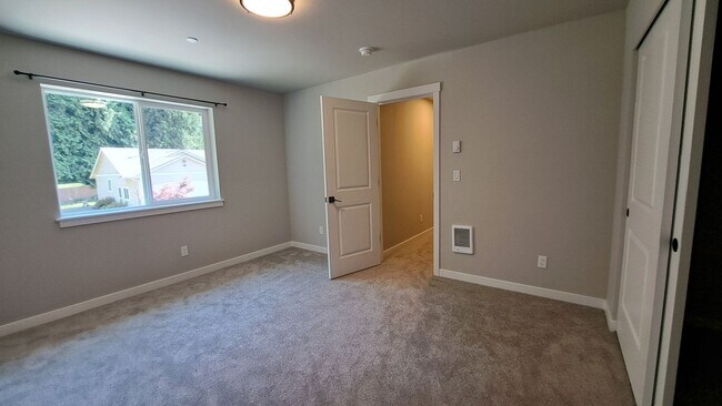 Building Photo - 3113 E Camellia Way