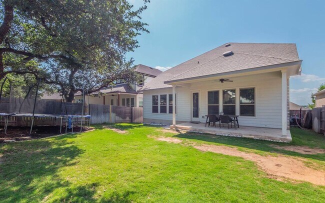 Building Photo - 716 Pinnacle View Dr