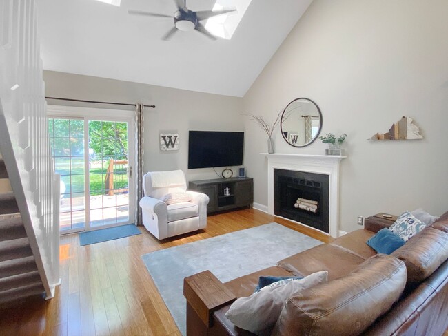 Building Photo - Cozy 3-Bedroom Cape Cod in Prime Three Cho...